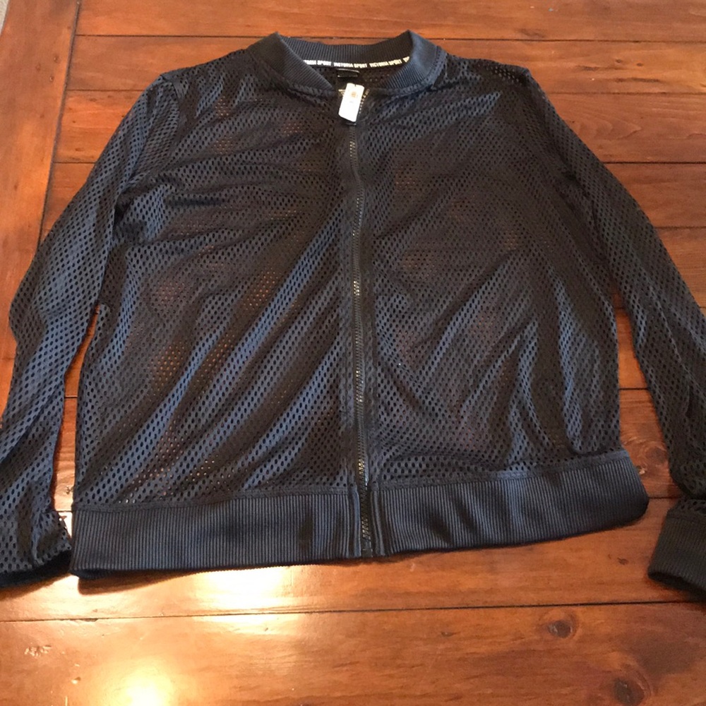 Victoria sport women’s small mesh zip up jacket